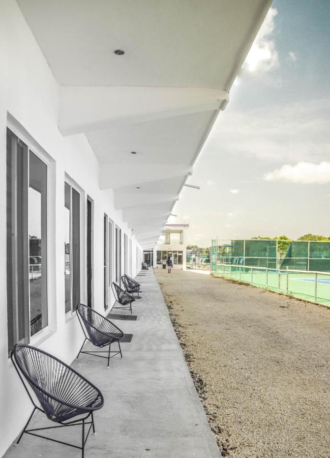 Cancun Tennis Inn 칸쿤 외부 사진